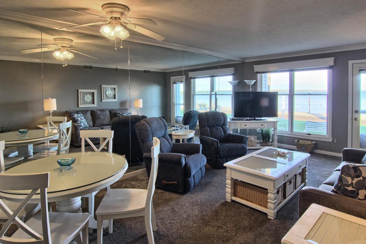 103 North Shore Inn Traverse City Dış mekan fotoğraf